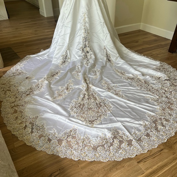 Vintage 1980s Pearl Beaded Wedding Gown | Basque Waist | Cathedral Train - Picture 5 of 16